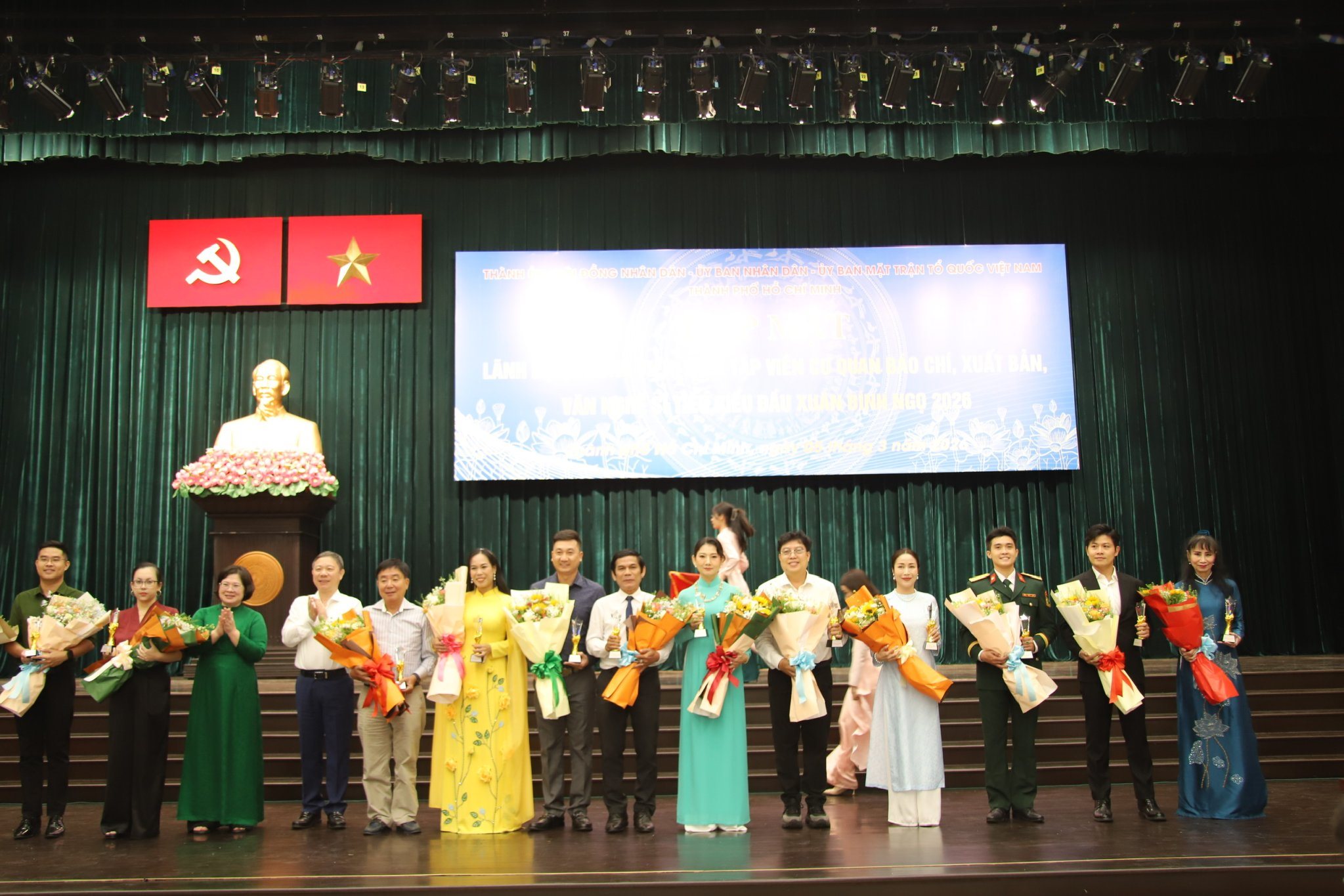 tuyen-duong-van-nghe-si.jpg