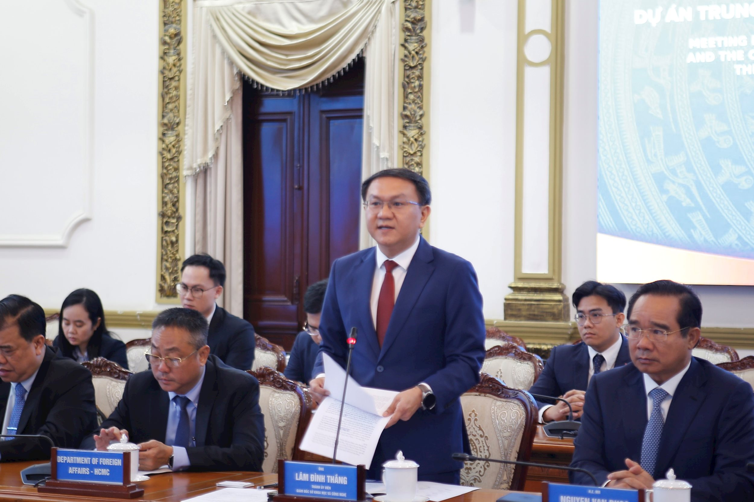 ong-lam-dinh-thang.jpg