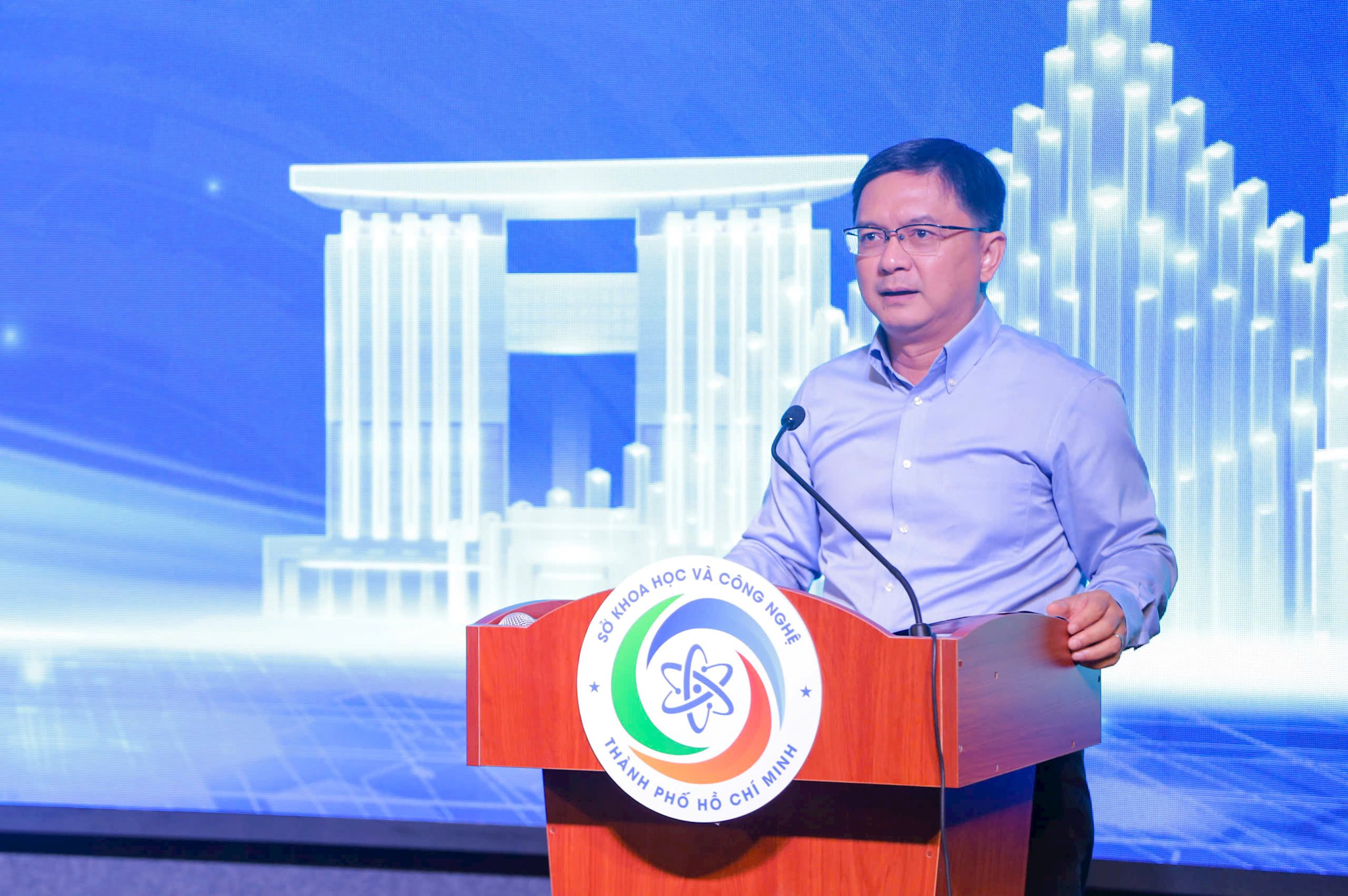 ong-nguyen-manh-cuong.jpg