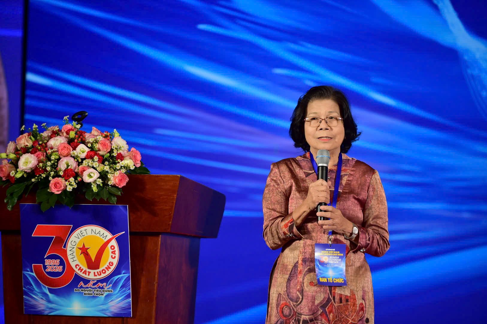 ba-vu-kim-hanh.jpg