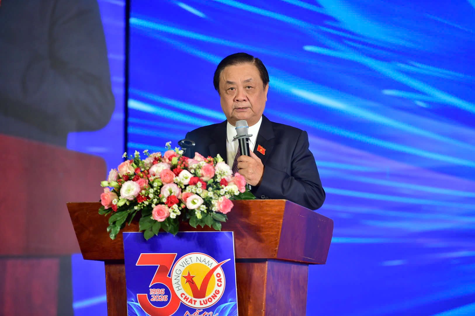 ong-le-minh-hoan.jpg