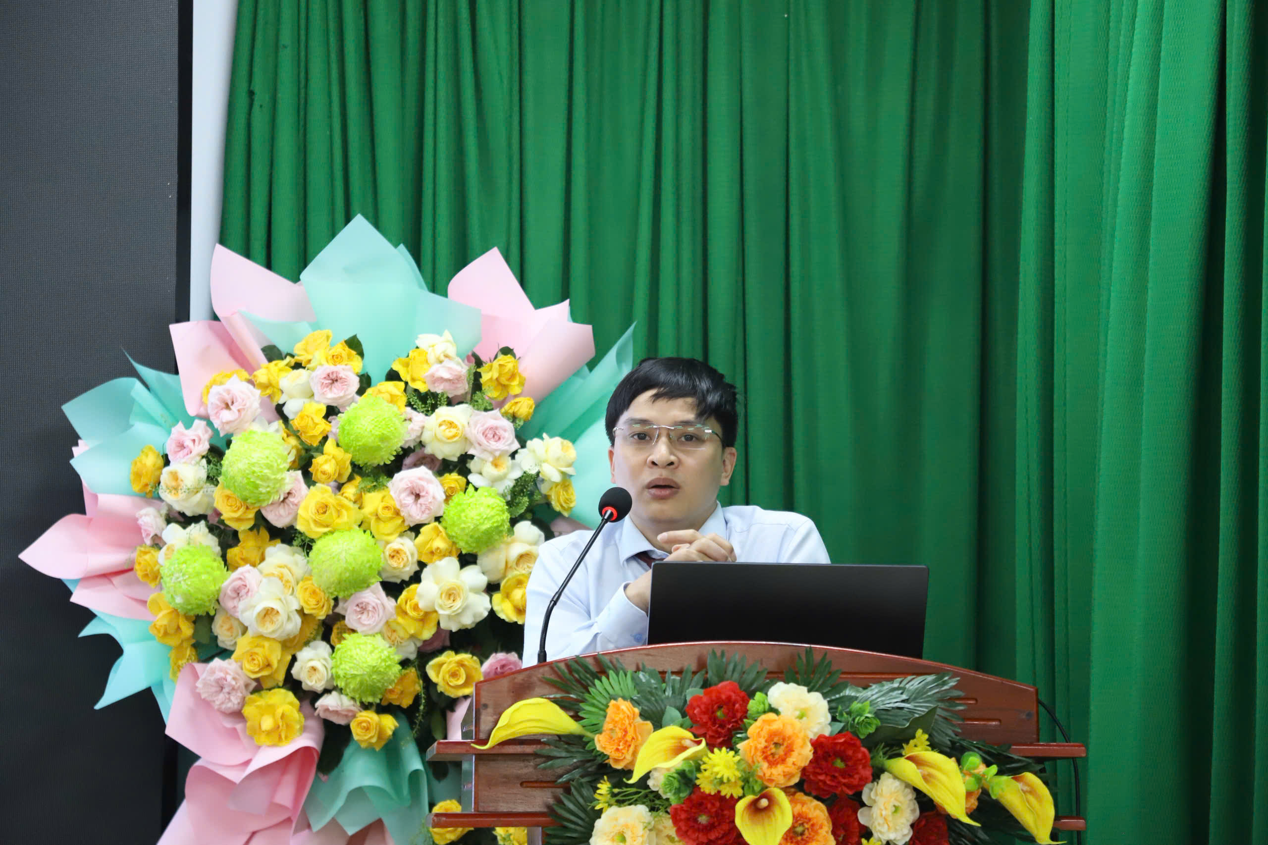 bac-si-huy-hinh-.jpg