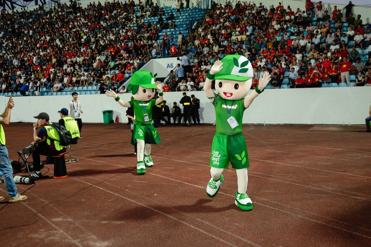 hbl4.jpg