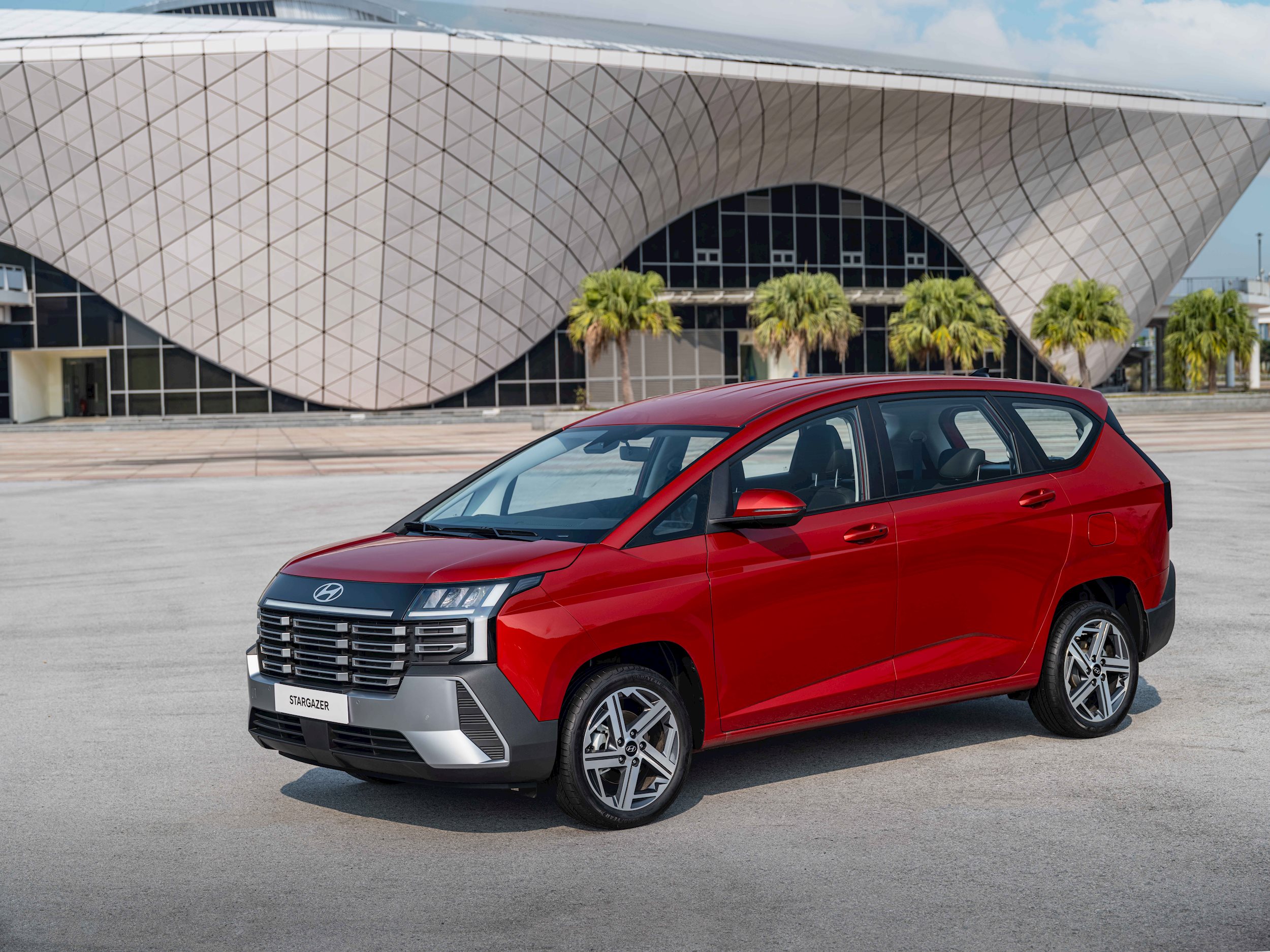 hyundai-new-stargazer.jpg