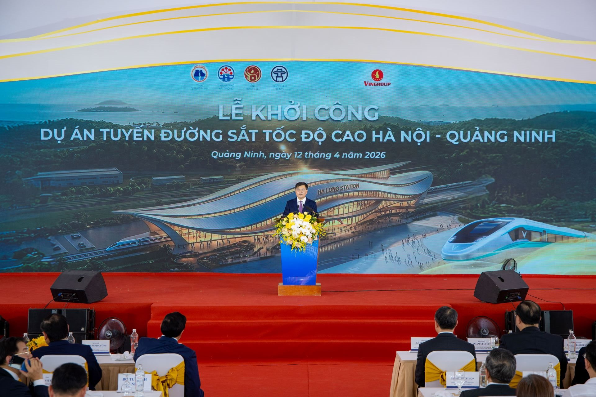 a1.-ong-bui-van-khang-pho-bi-thu-tinh-uy-chu-tich-uy-ban-nhan-dan-tinh-quang-ninh-phat-bieu-tai-le-khoi-cong-du-an-tuyen-duong-sat-toc-do-cao-ha-noi-quang-ninh..jpg