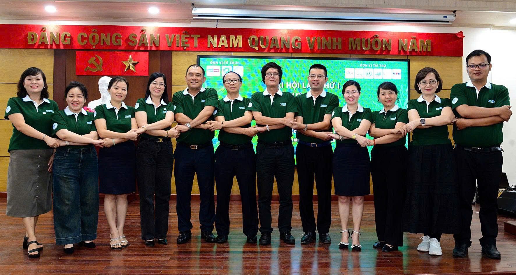 ban-chap-hanh-cua-hcm-sme-ra-mat-1.jpg