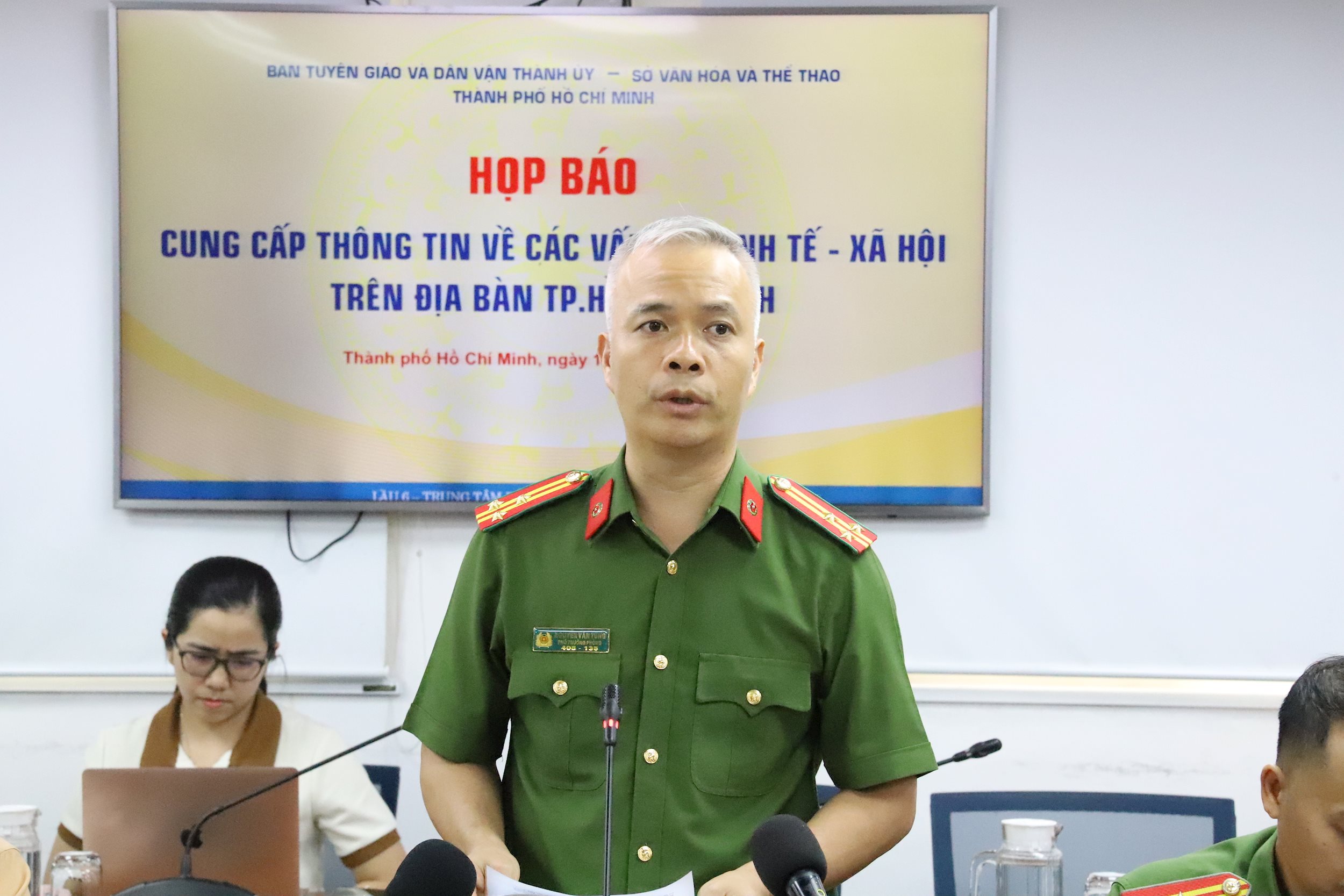 thuong-ta-nguyen-van-tung-pho-truong-phong-phong-pc07.jpg