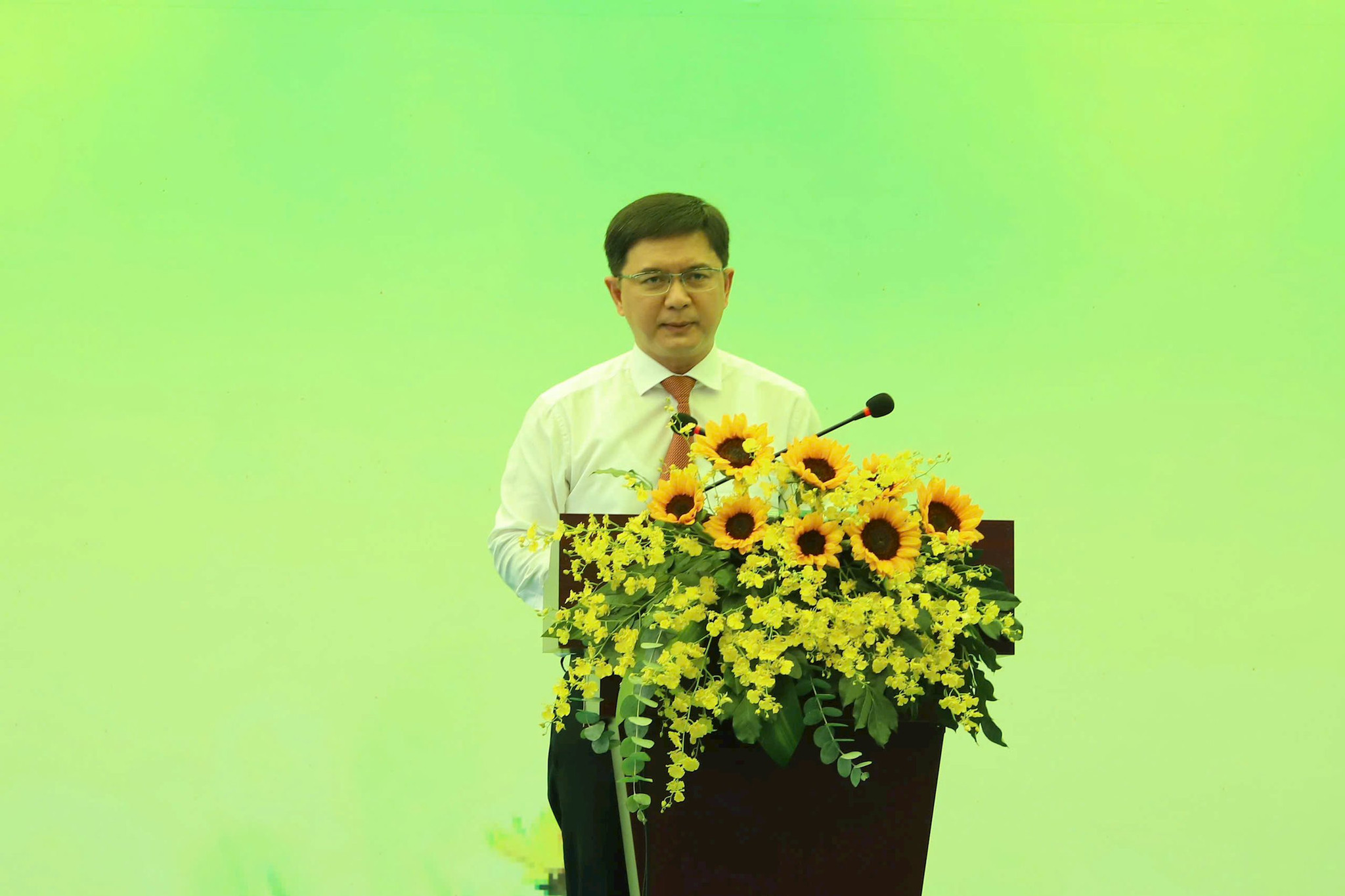 ong-nguyen-manh-cuong.jpg