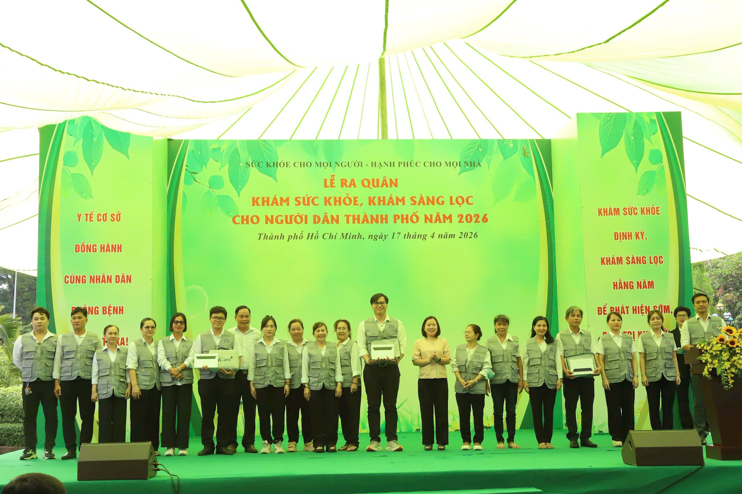 tang-may-tinh-bang.jpg