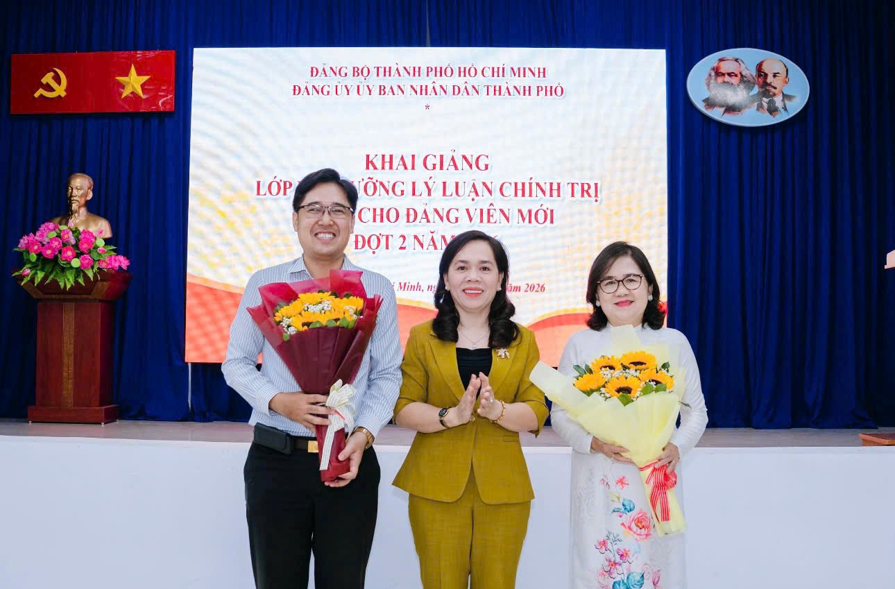 khai-giang-1.jpg