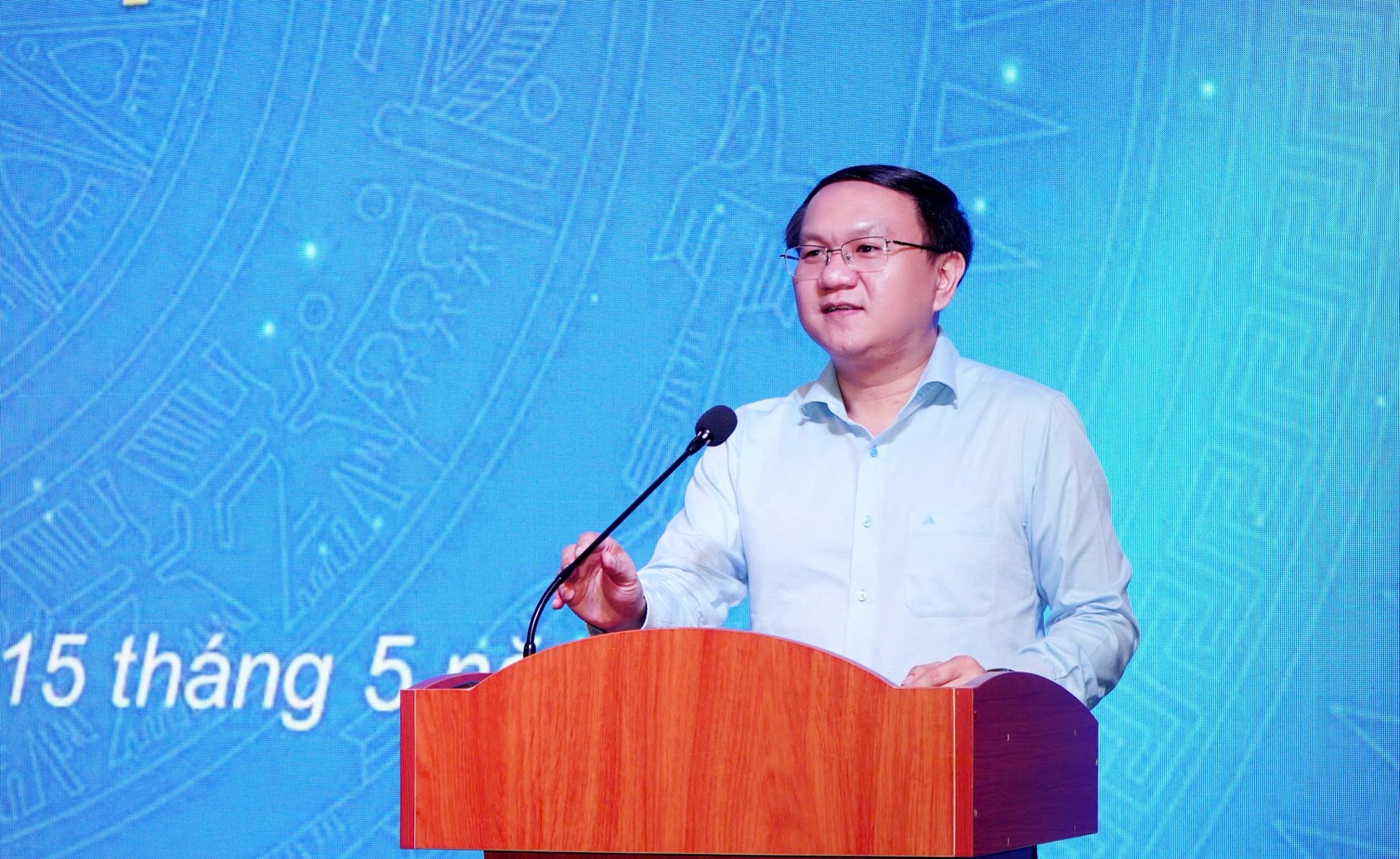 ong-lam-dinh-thang.jpeg