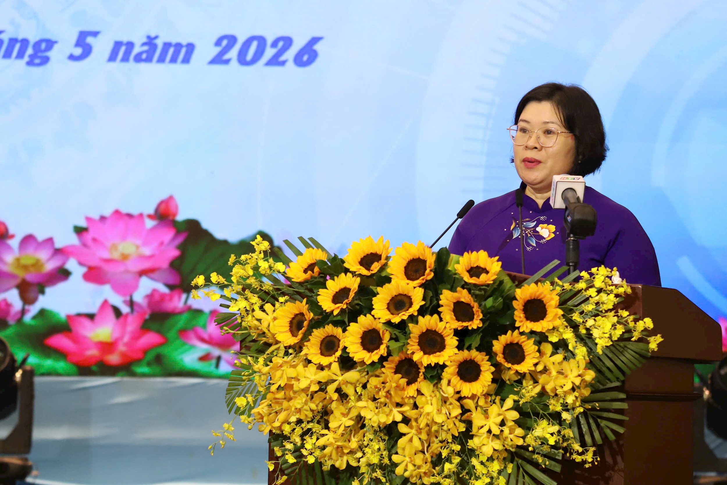 ba-van-thi-bach-tuyet.jpg