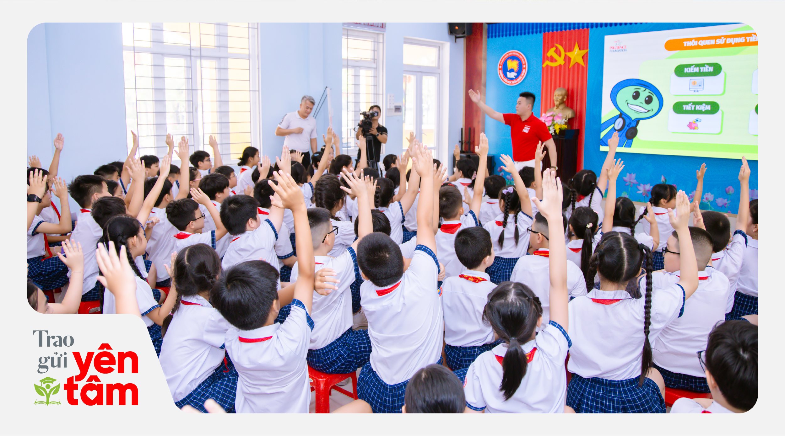 cac-em-hoc-sinh-hao-hung-tham-gia-hoat-dong-tuong-tac.jpg