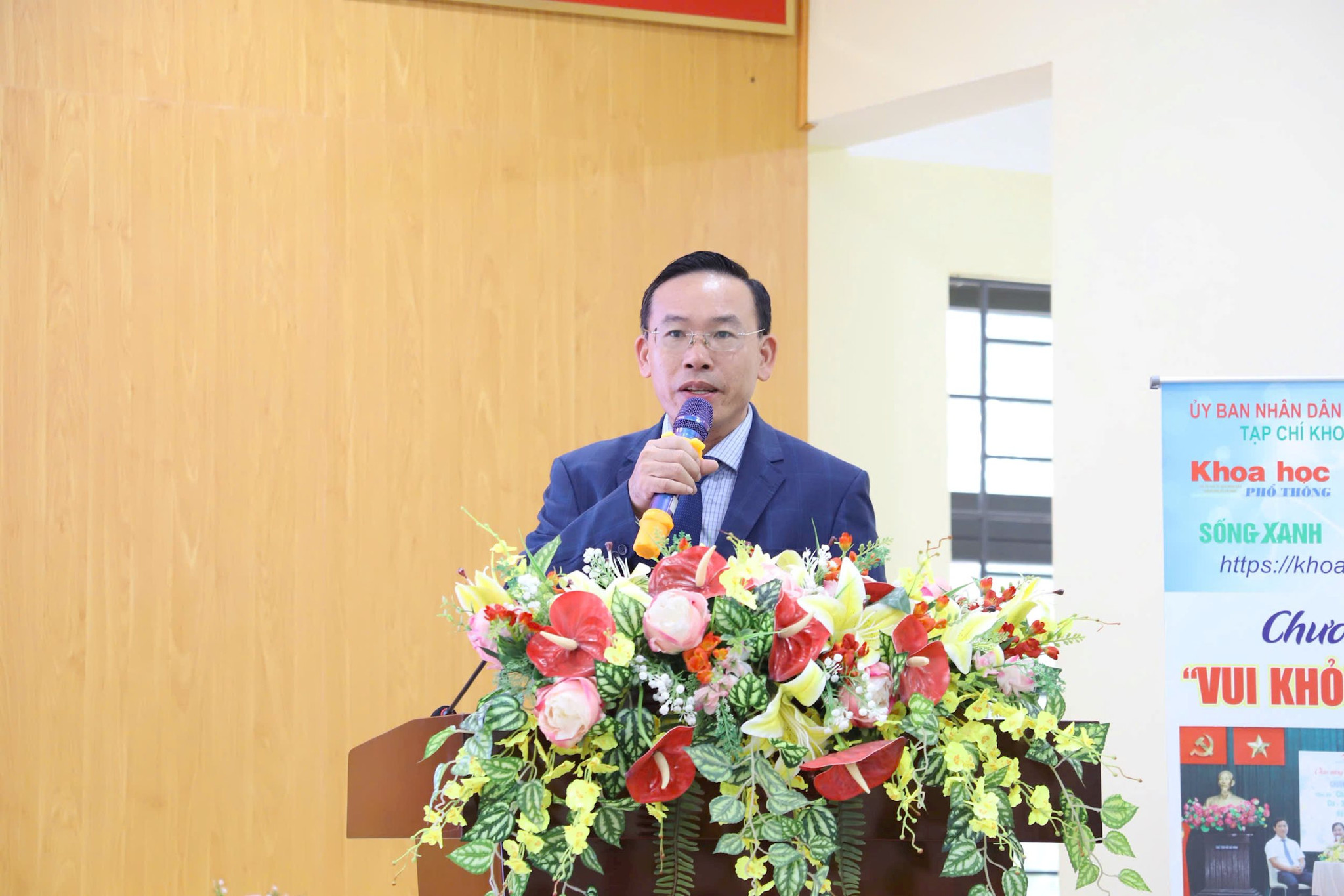bac-si-ngoc.jpg