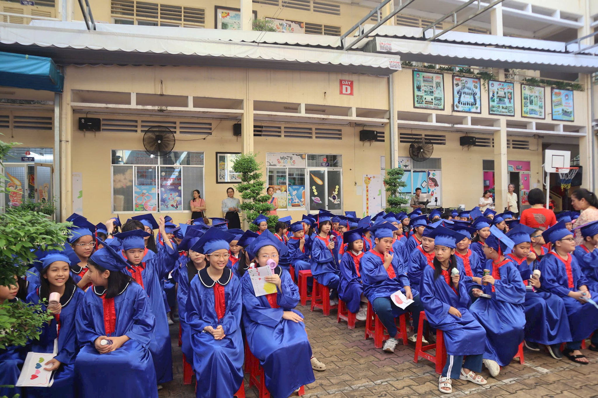 hoc-sinh-5.jpg