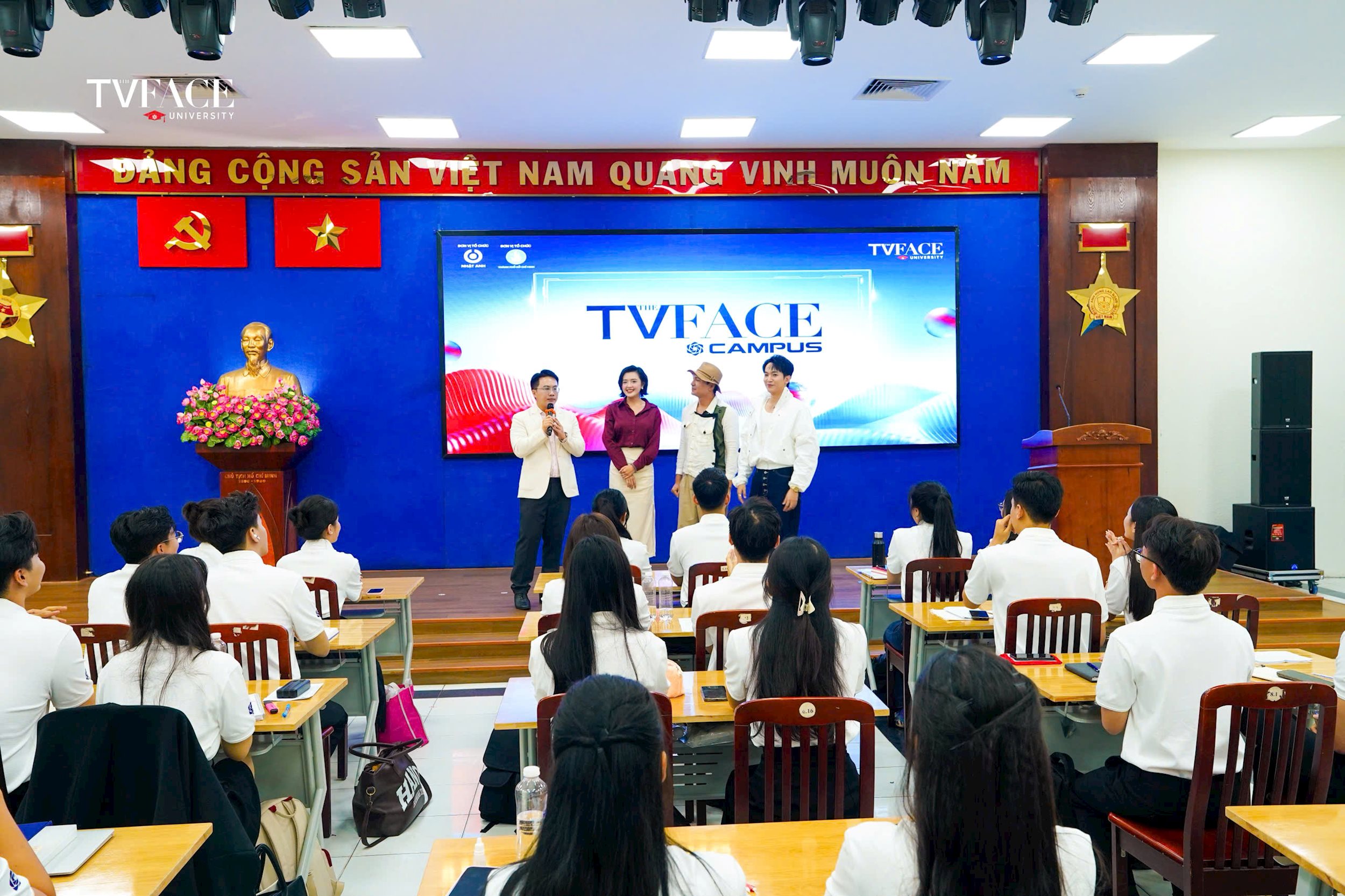 g-mat-truong-thanh-tu-chinh-hanh-trinh-the-tvface-nhu-btv-mc-phan-trung-hau-a-hau-mc-quan-han-va-a-vuong-mc-ca-si-quoc-tri.-.jpg