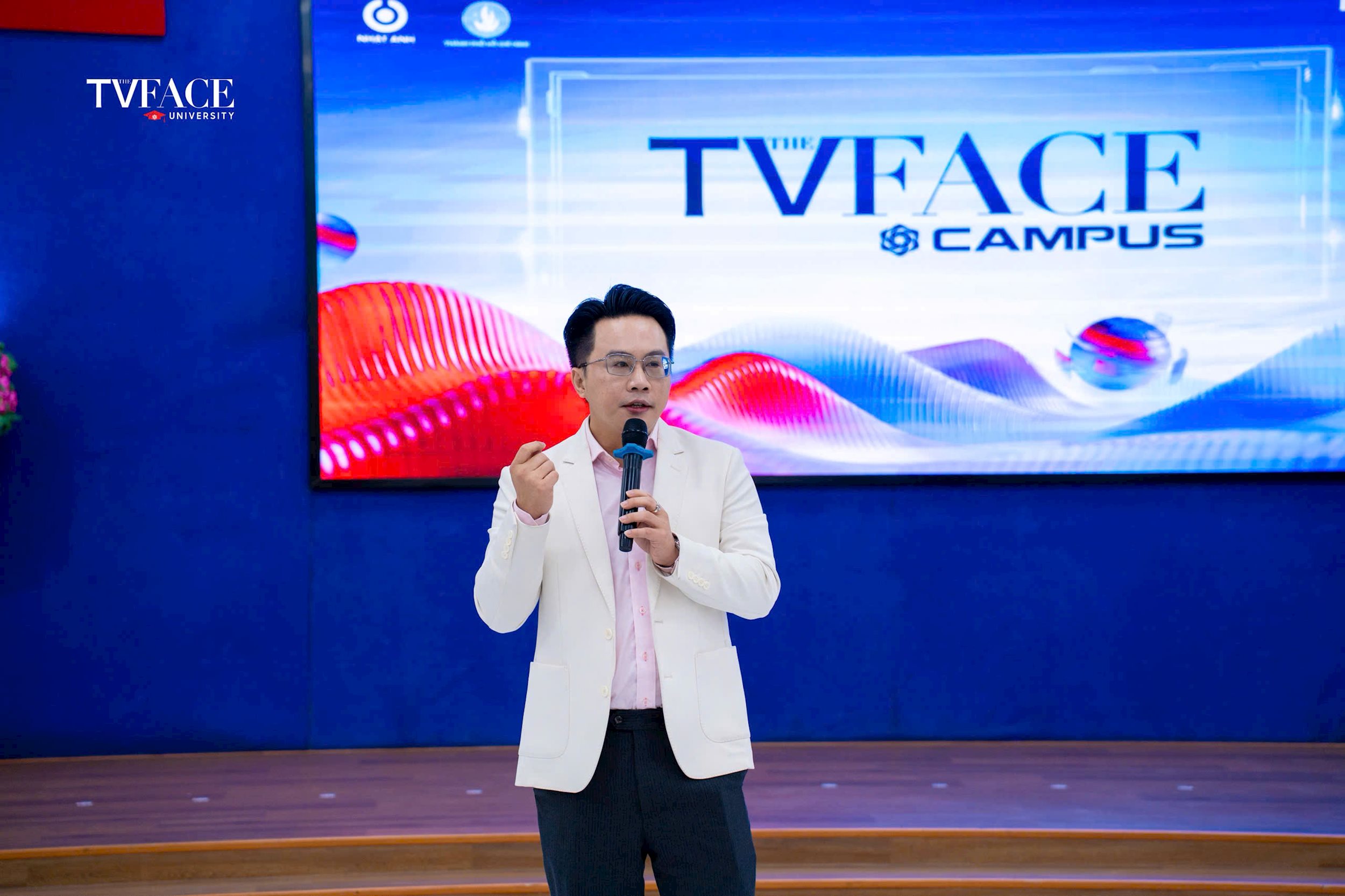 vo-huynh-tan-tai-chia-se-nhung-bai-hoc-thuc-te-ve-bien-tap-va-xay-dung-noi-dung-danh-cho-the-he-nguoi-lam-truyen-thong-tre..jpg