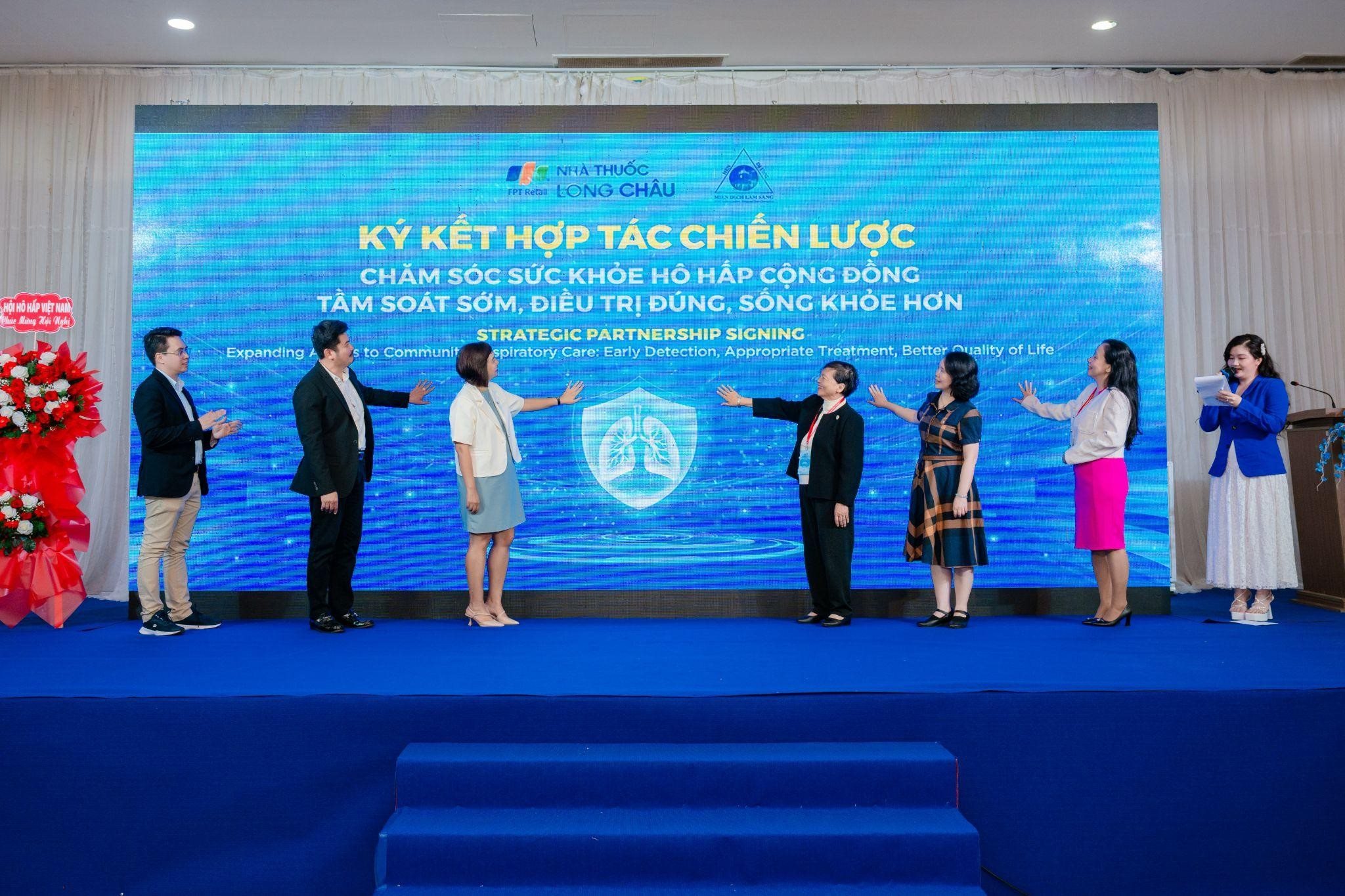 long-chau-ho-hap-3.jpg