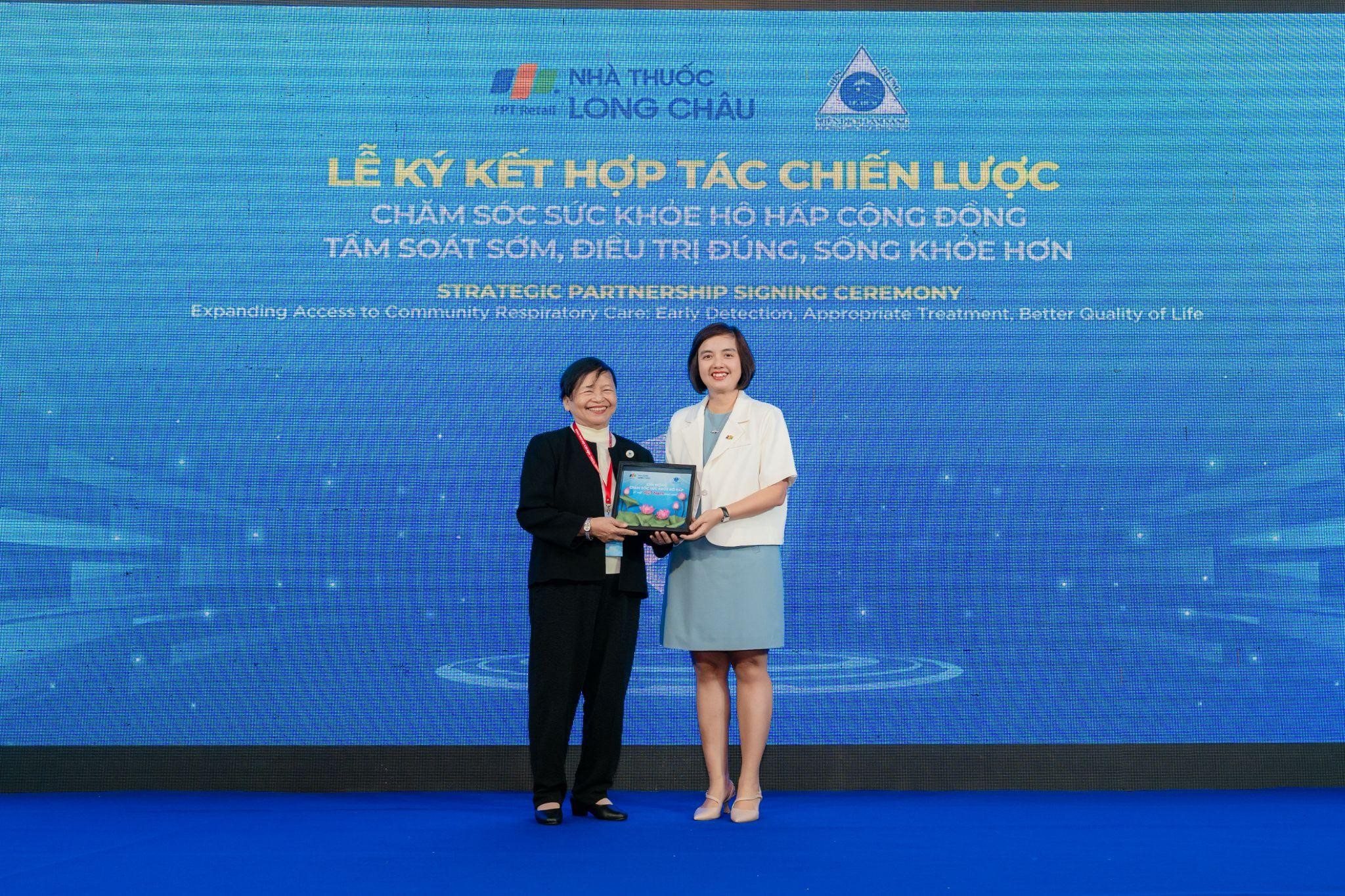 long-chau-ho-hap-4.jpg