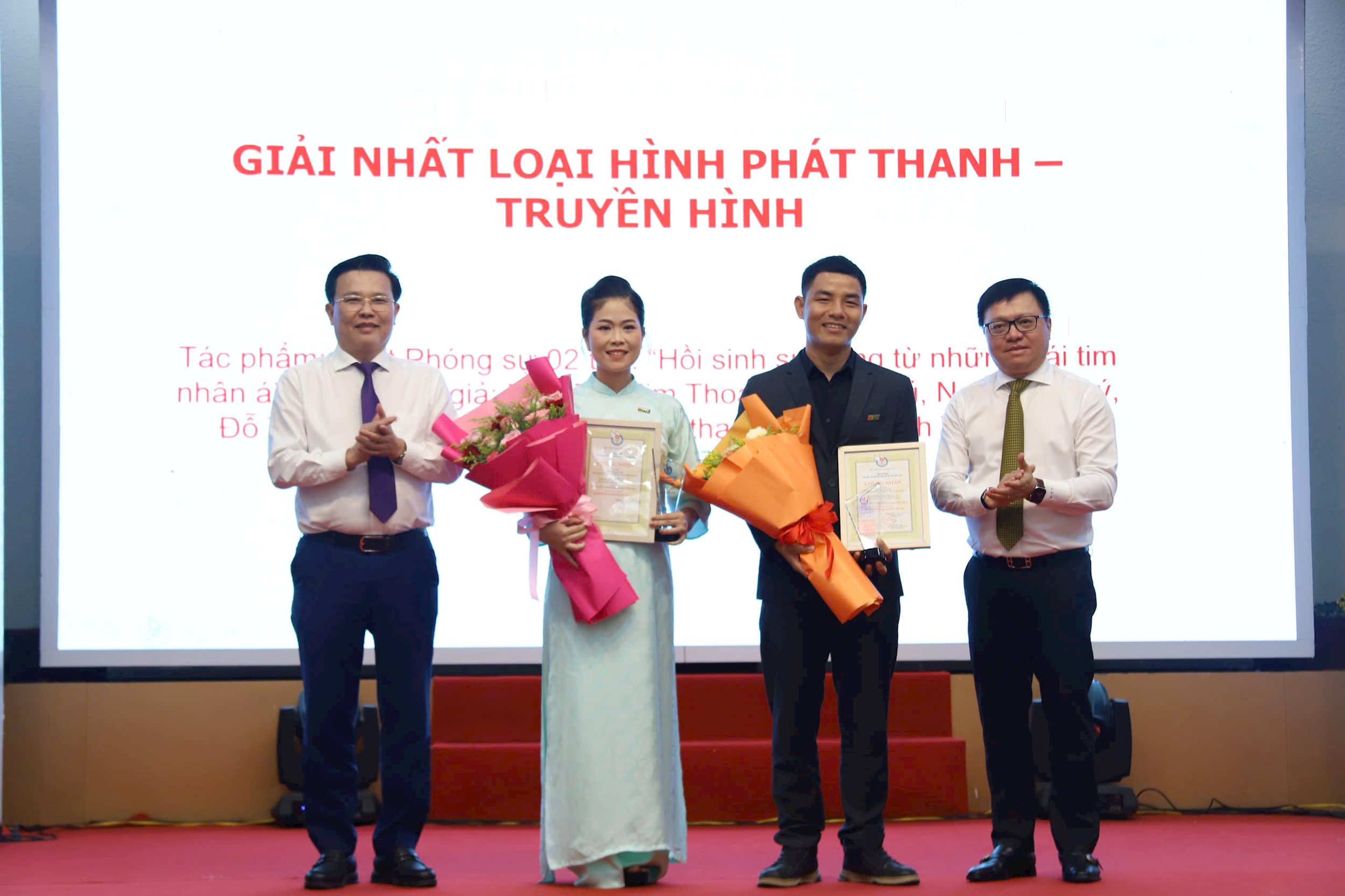 trao-giai-nhat.jpg