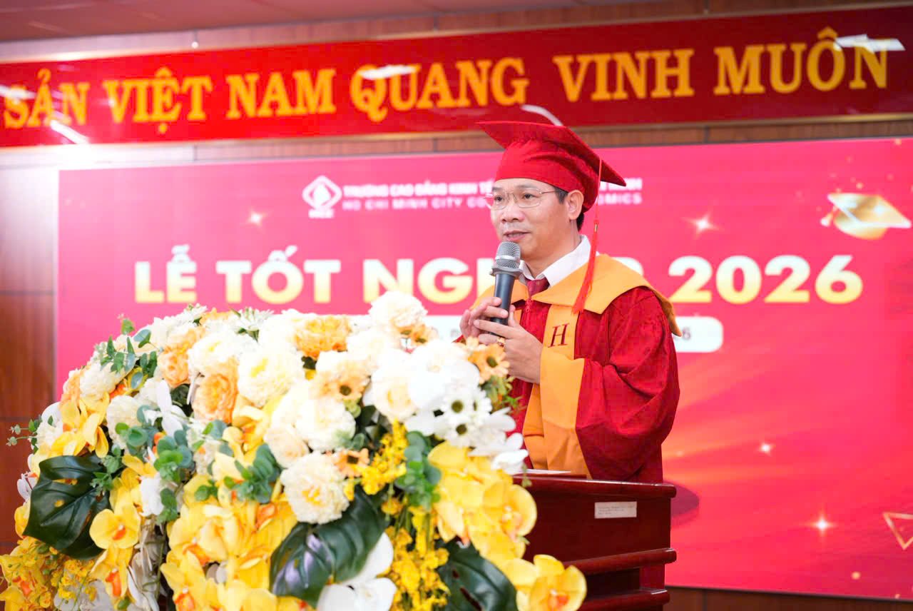 ths-tran-van-tu-hieu-truong-cao-dang-kinh-te.jpg