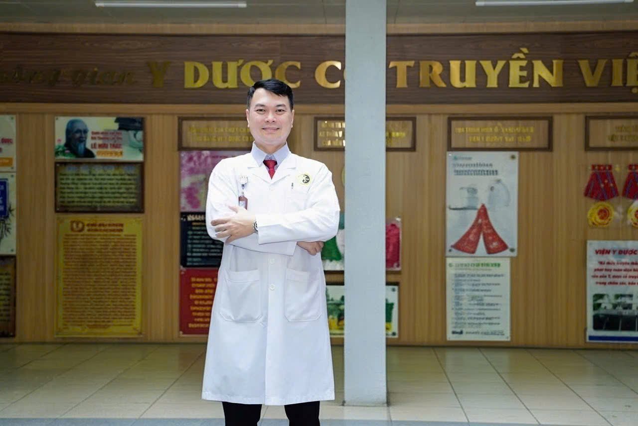 hinh-1-tsbs-vu-thai-son-truong-khoa-khoa-ho-tro-dieu-tri-benh-ung-buou-vien-y-duoc-hoc-dan-toc-tp.hcm.jpg