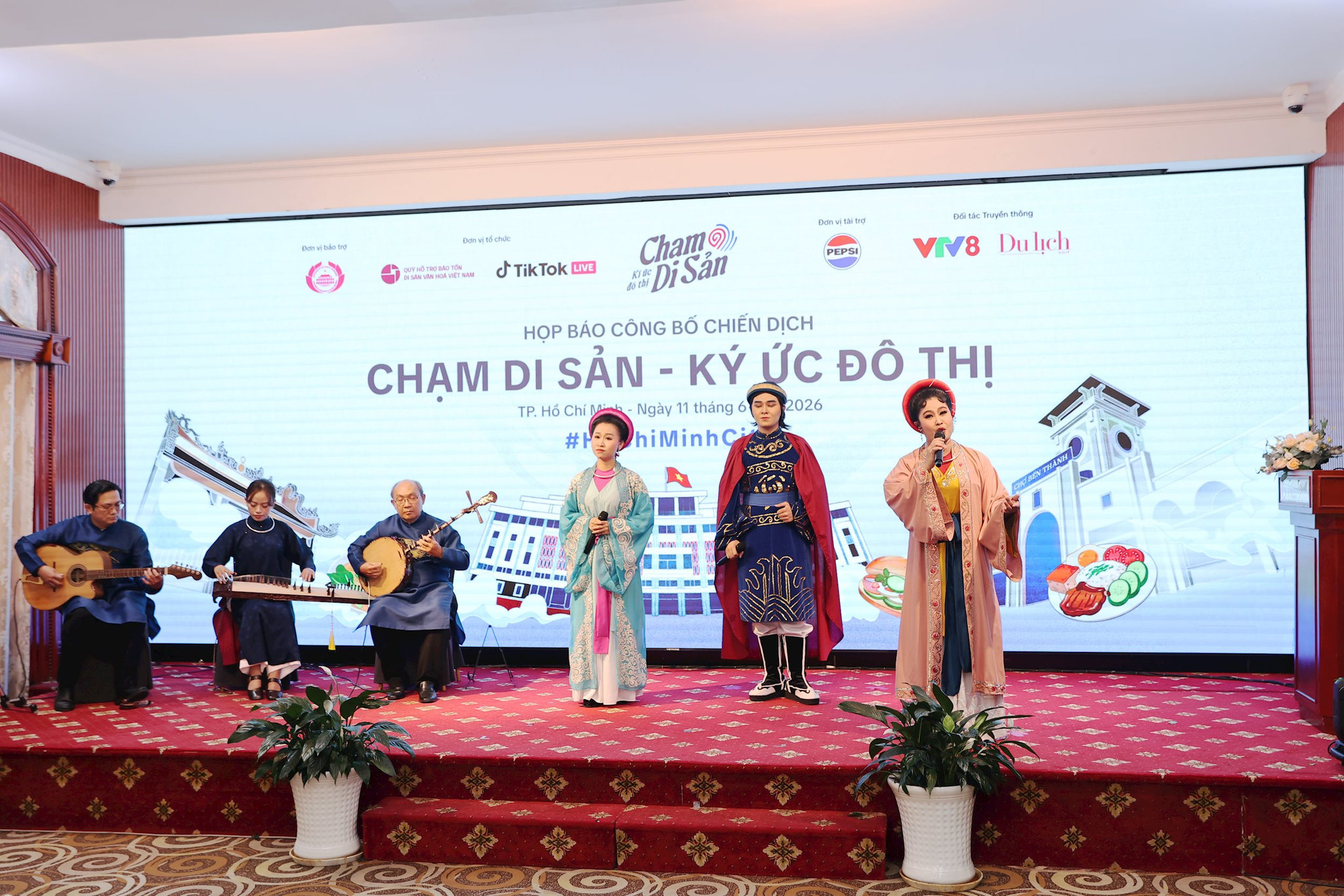 trinh-dien-vong-co-khuc-tri-am-2.jpg