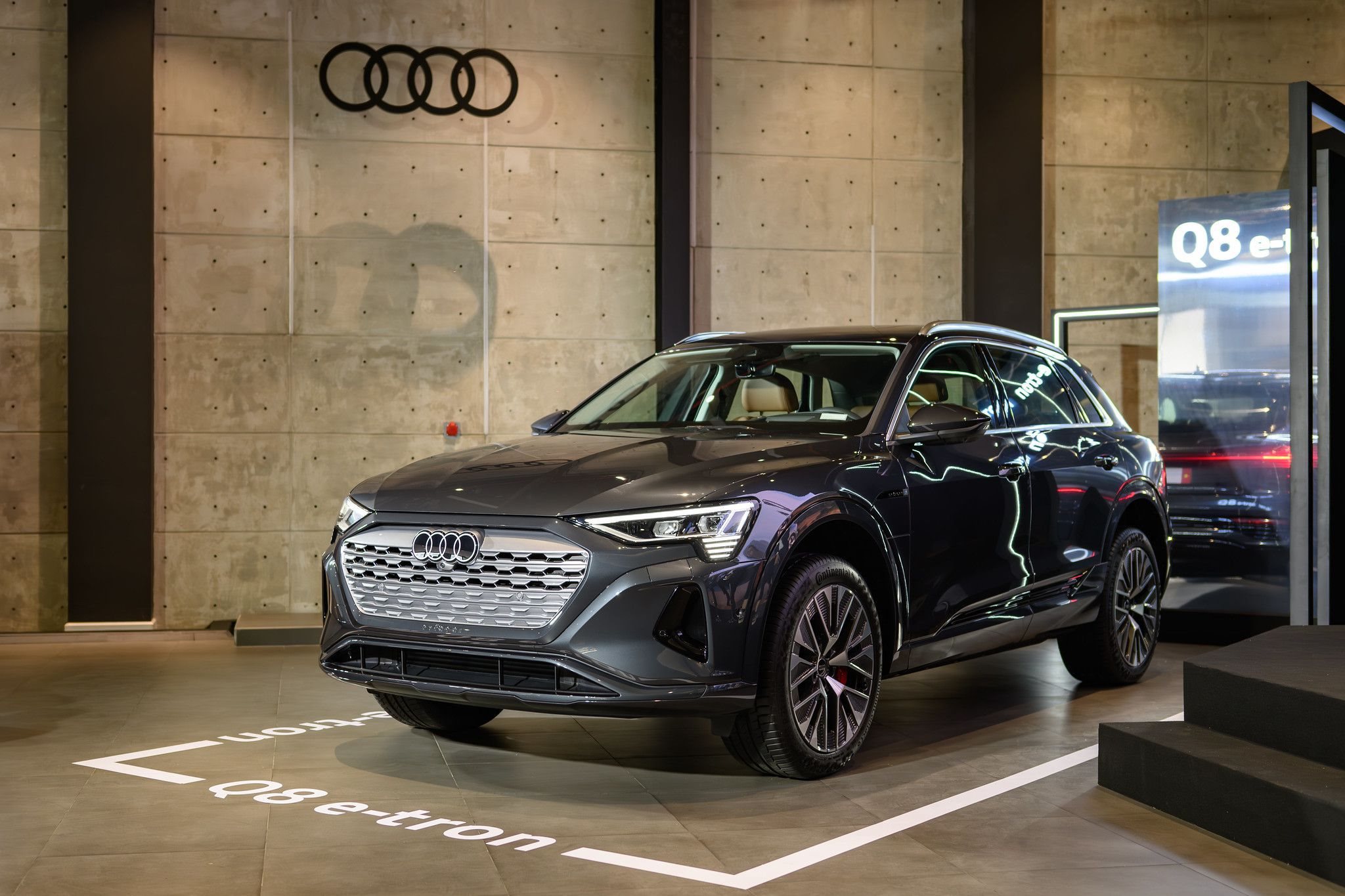 audi-q8-e-tron.jpeg