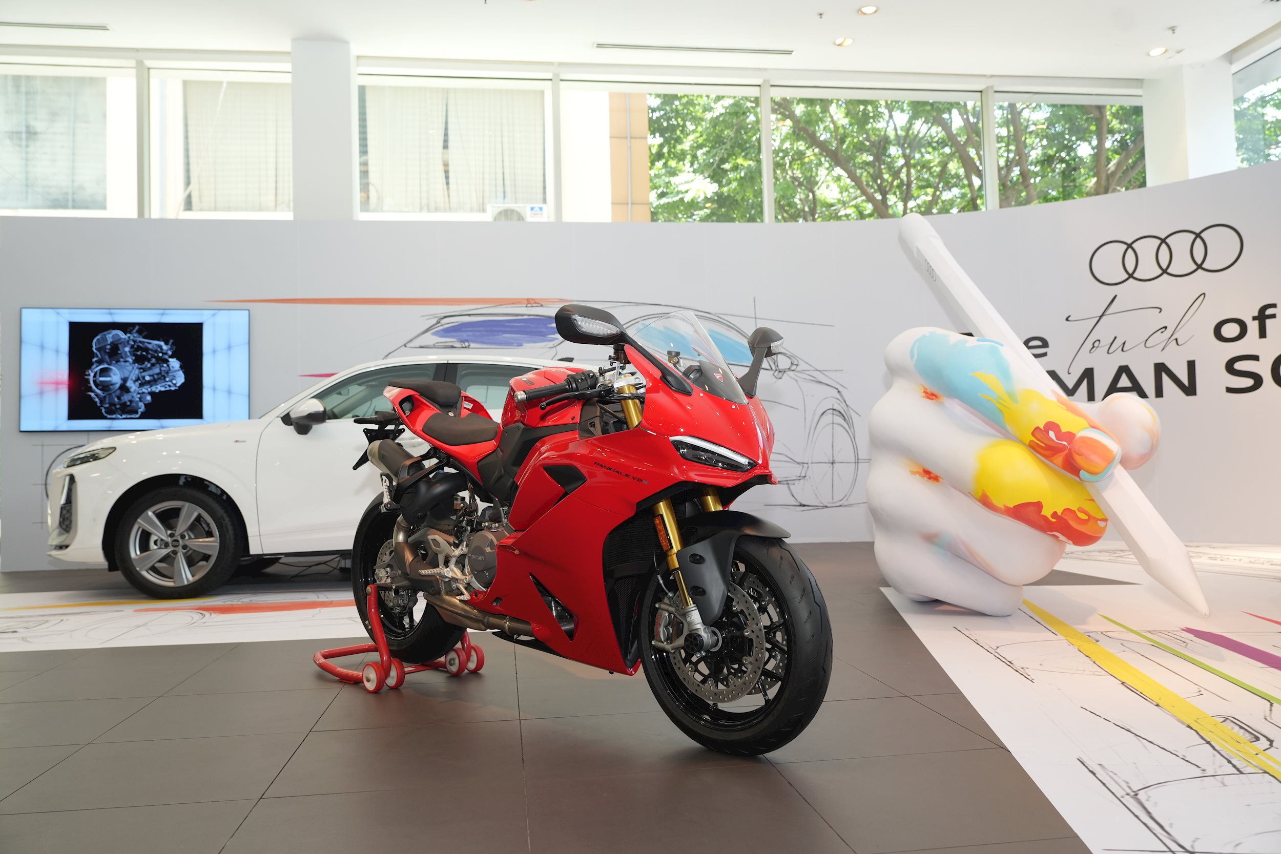 ducati-panigale-v2-s.jpg