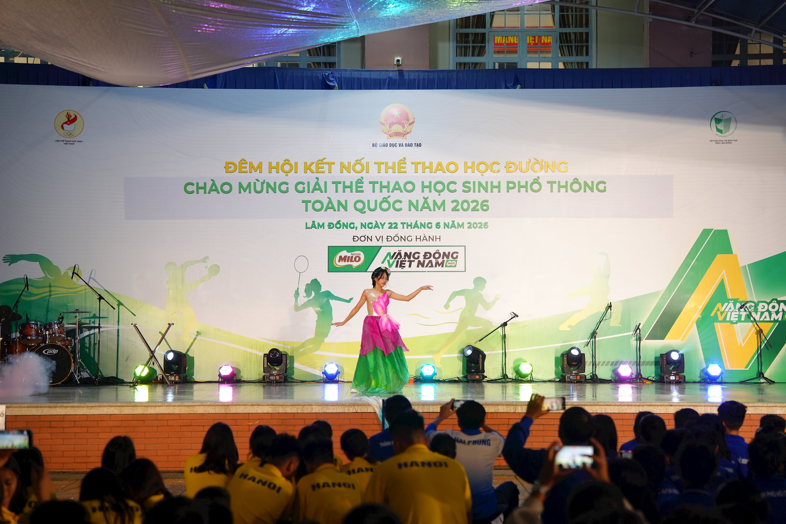 mot-so-hinh-anh-tai-dem-hoi-gala-chao-mung-giai-the-thao-hoc-sinh-pho-thong-toan-quoc-1-(1).jpg