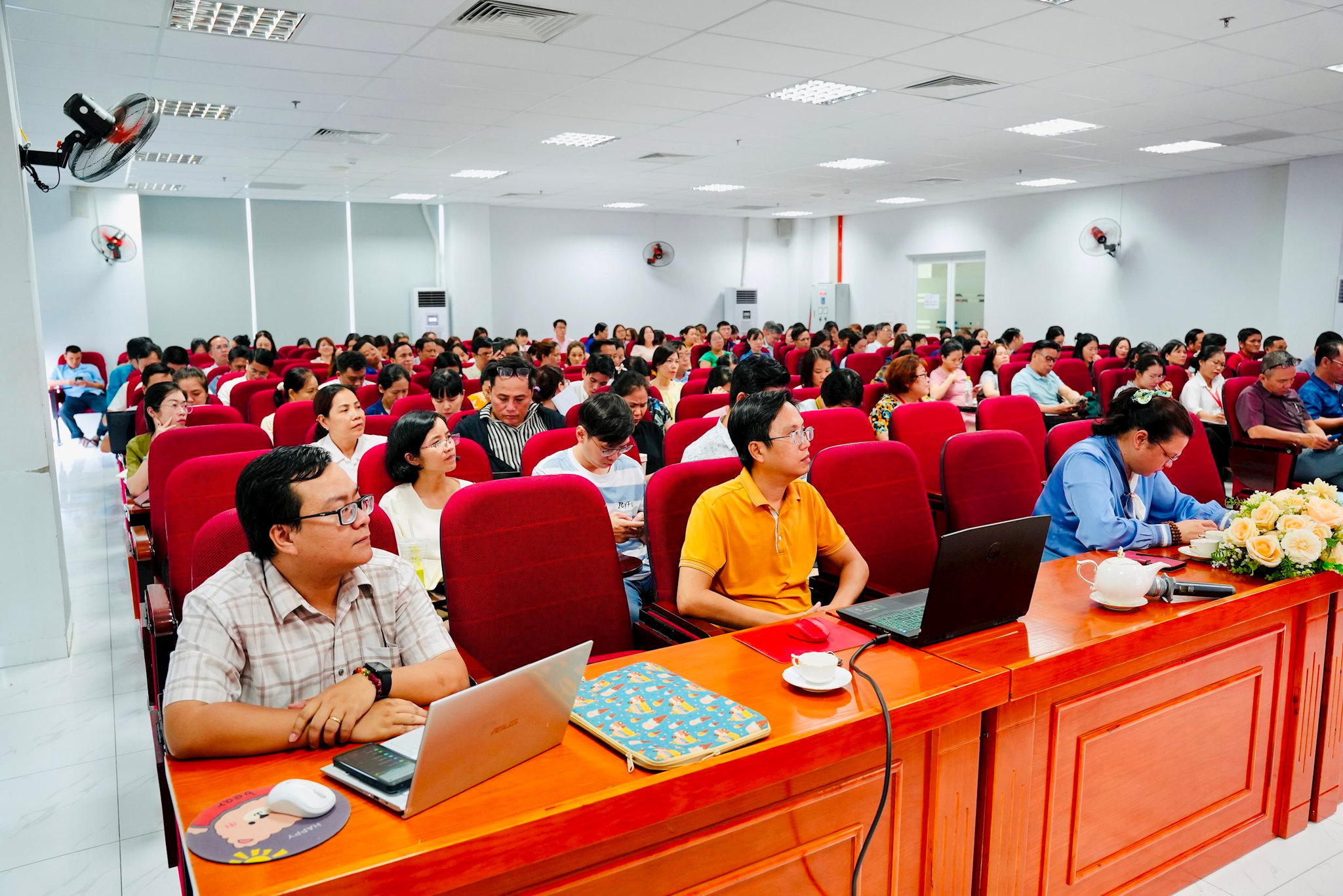 quang-canh-tap-huan.jpg