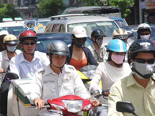 Bộ trưởng Đinh La Thăng: Đóng phí là yêu nước (!?)