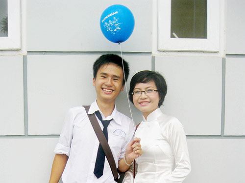 Game thủ “lột xác” thành thủ khoa
