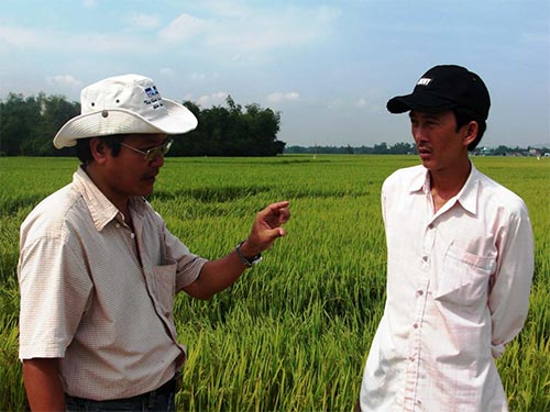 Sinh viên... U60: Học cho nông dân