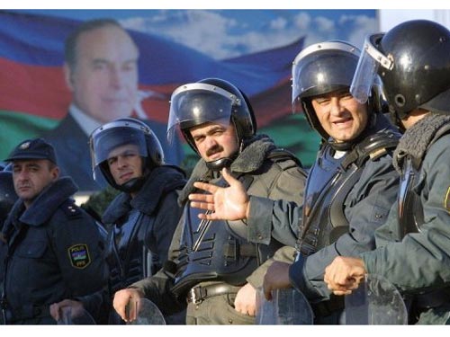 Azerbaijan bắt 22 "gián điệp Iran"