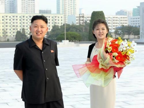 Rộ tin đồn vợ ông Kim Jong-un mang thai