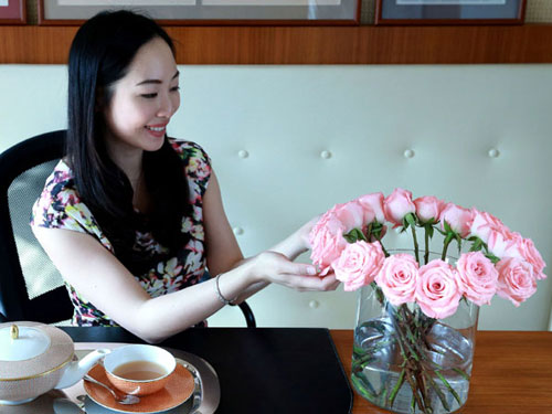 Bỏ hơn ngàn USD/ngày để học làm quý cô