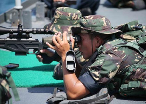 Quân đội Trung Quốc đi sau Mỹ 30 năm