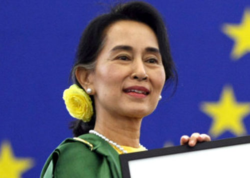 Bà Suu Kyi nhận giải nhân quyền Sakharov sau 23 năm
