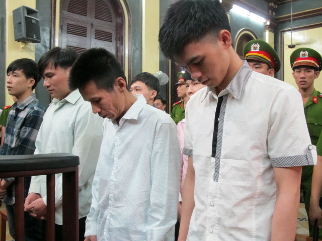 Các bị cáo nghe tòa tuyên án