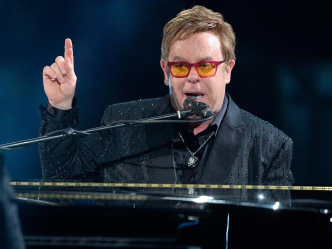 
	Ngay cả Sir Elton John cũng bị ch&ecirc; bai. Ảnh : Rex