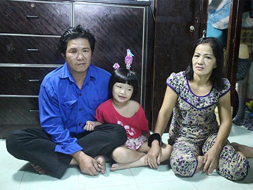 Khó khăn chồng chất