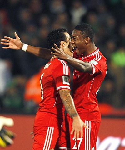 David Alaba (phải)