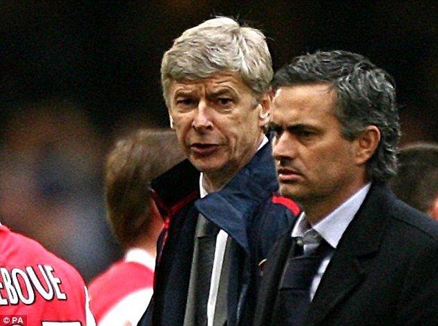 
	Cuộc chiến giữa Arsenal v&agrave; Chelsea lu&ocirc;n n&oacute;ng cả trong v&agrave; ngo&agrave;i s&acirc;n cỏ