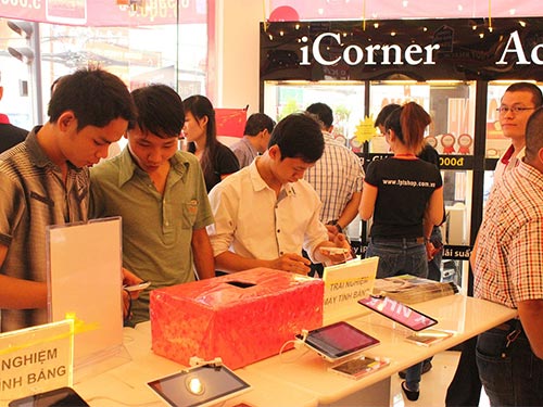 Người Việt xài sang