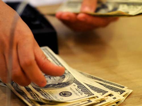 Người Việt chi 2 tỉ USD ra nước ngoài chữa bệnh mỗi năm