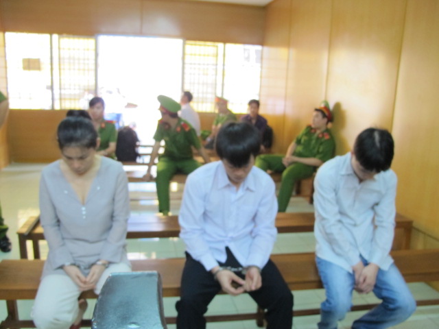 Ô sin đánh thuốc mê vợ chồng chủ tiệm vàng