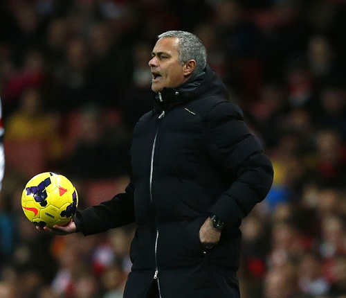 
	HLV Mourinho bị c&aacute;c CĐV la &oacute; dữ dội v&igrave; lối chơi nh&agrave;m ch&aacute;n