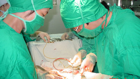 Cắt thành công u cục do silicone ở “cậu nhỏ”