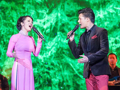 Hồng Nhung, Quang Dũng “mang nắng” ra thủ đô